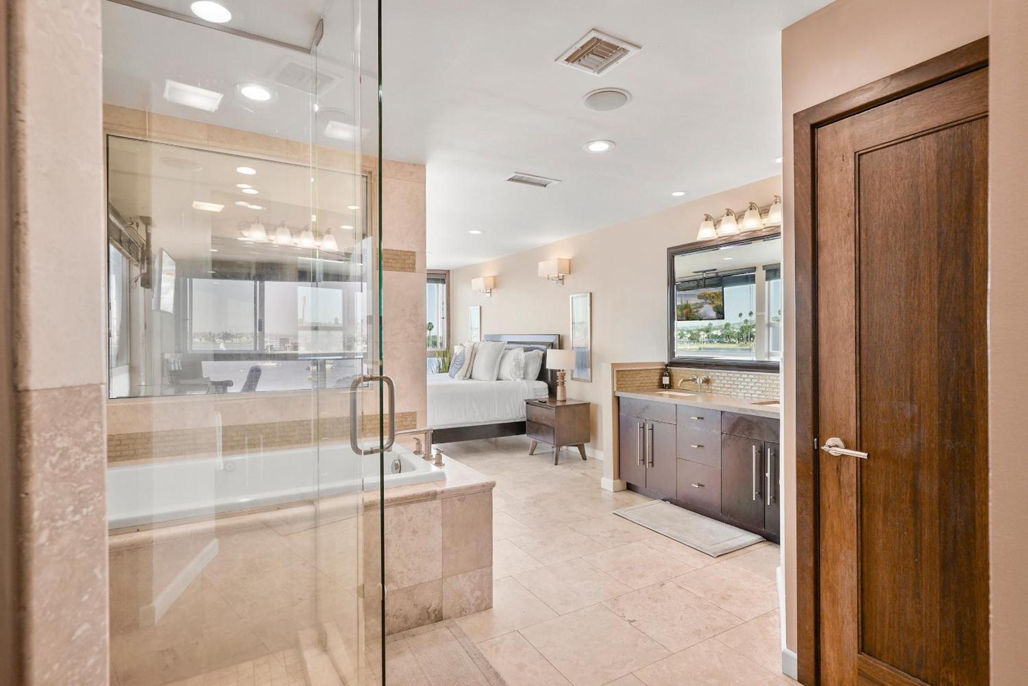 Stunning Bayfront Condo With Gorgeous Views, Garage, Massive Roof Deck & Ac - Dogs Welcome! San Diego Exteriör bild